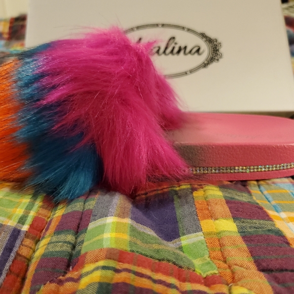 🌈 Fun furry slide sandals 🌈 - Picture 3 of 3
